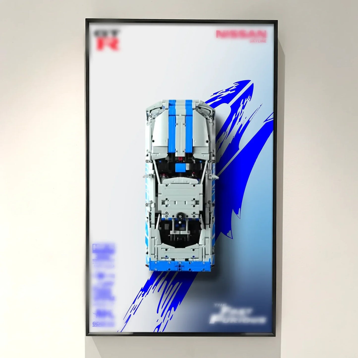 Cadre d'affichage mural premium compatible avec LEGO® Technic™ 42210 Nissan Skyline GT-R (R34)