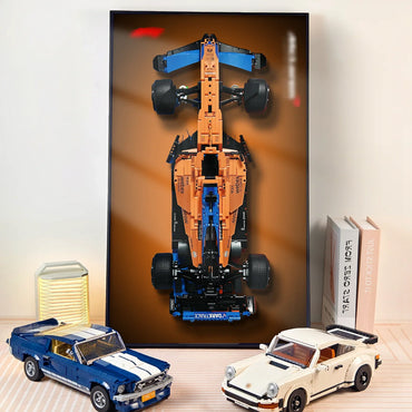 Cadre de présentation mural premium compatible avec la voiture de course LEGO® Technic™ McLaren Formula 1™ 42141