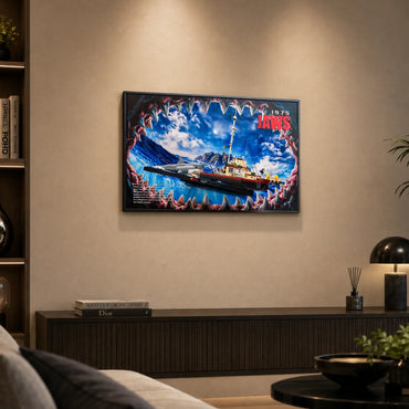 Présentoir mural cinématographique à cadre ouvert pour LEGO® Ideas 21350 Les Dents de la Mer | Toile de fond de film haute résolution | Édition Galerie anti-reflet | 50x80cm