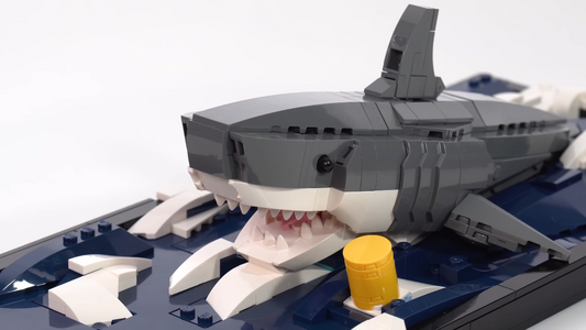 Break the Surface: Reclaim Your Wall with the Cinematic Open-Frame Display for LEGO® Ideas 21350 Jaws