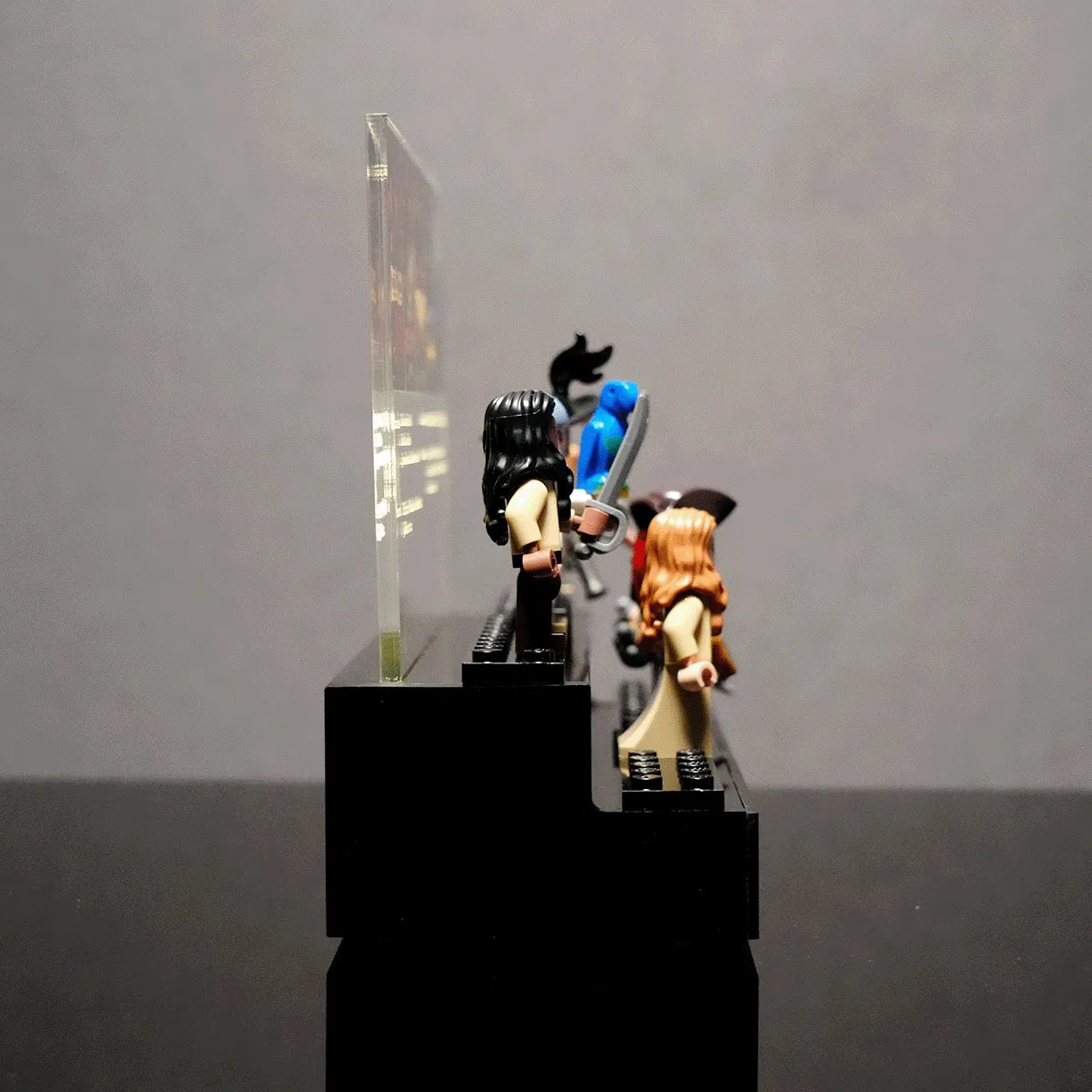 LED Minifigure Display Stand for LEGO® 10365 Pirates of the Caribbean | Light-Up Movie Poster Backdrop | Battery Powered Acrylic Case