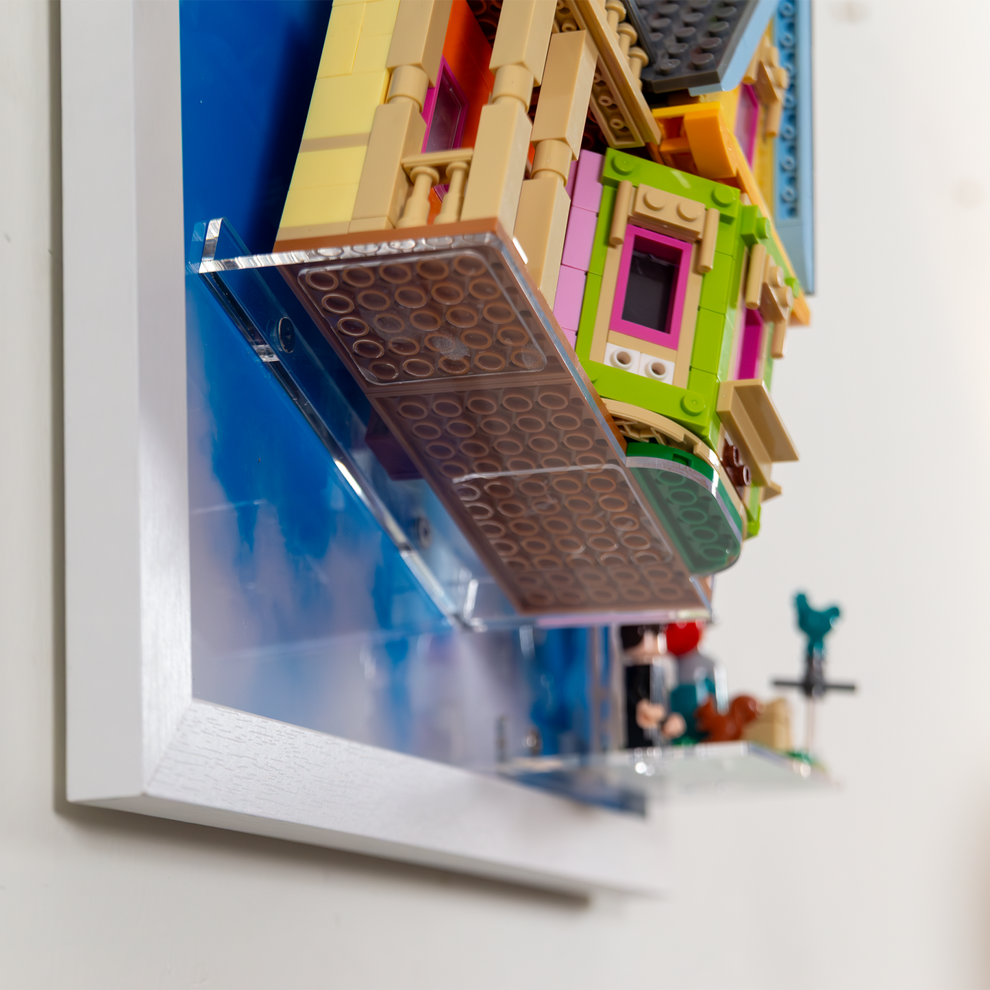 Premium Wall Display Frame Compatible with Disney™ ‘Up’ House 43217