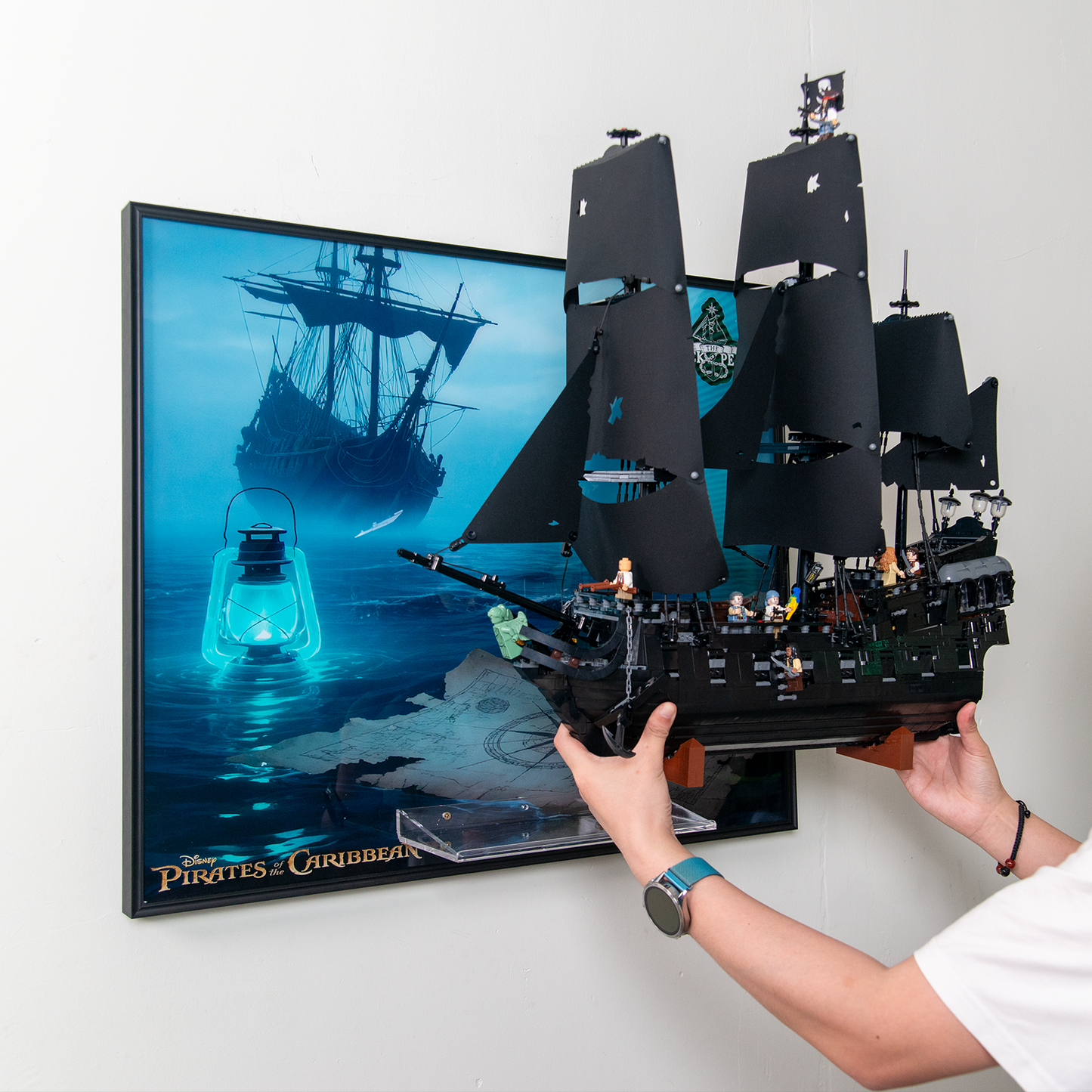 Premium Wall Display Frame Compatible with LEGO® Icons The Black Pearl Collector’s 10365