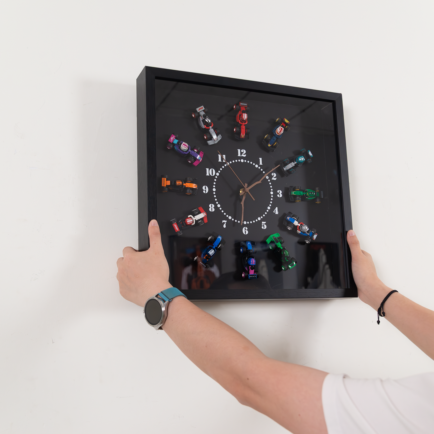 Premium Wall Display Frame Compatible with LEGO® Minifigures Series 26 F1® Collectible Race Cars 71049